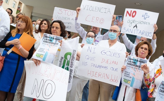 Las agresiones a sanitarios se duplican en la Región de Murcia en los últimos cinco años