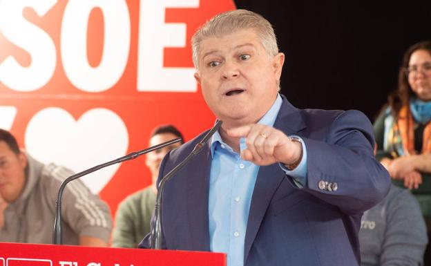 Vélez: «Mentiras, transfuguismo e inacción definen la legislatura de López Miras»