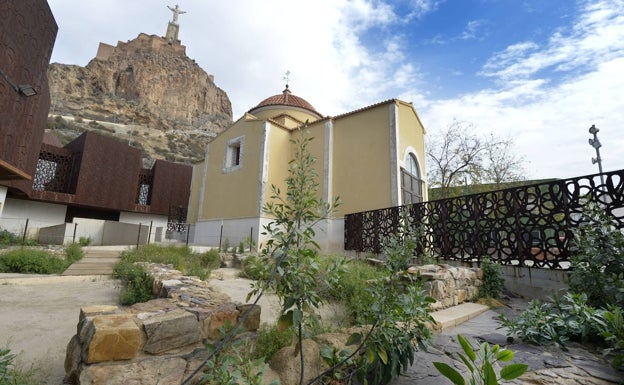 El patio con restos romanos de la pedanía murciana de Monteagudo sigue cerrado tras año y medio de su restauración