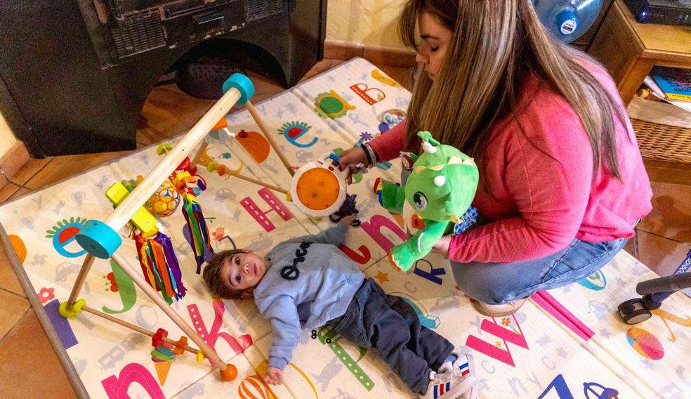 Perín arrima el hombro para que Óscar pueda seguir nadando