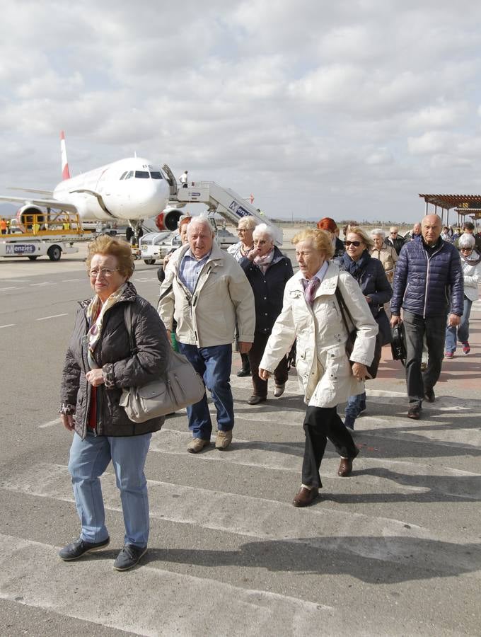 Miles de jubilados austriacos y checos dan vida a La Manga en temporada baja