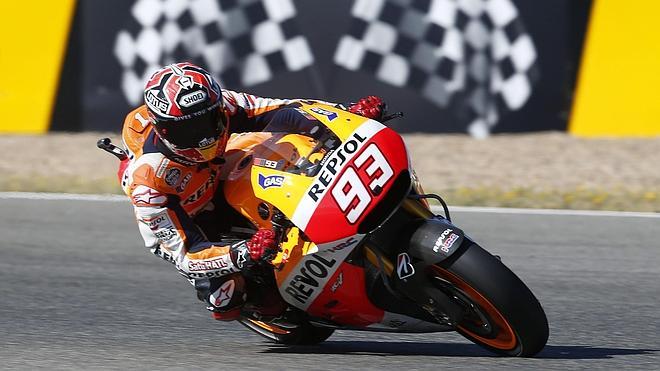 Márquez destroza el reloj en Jerez