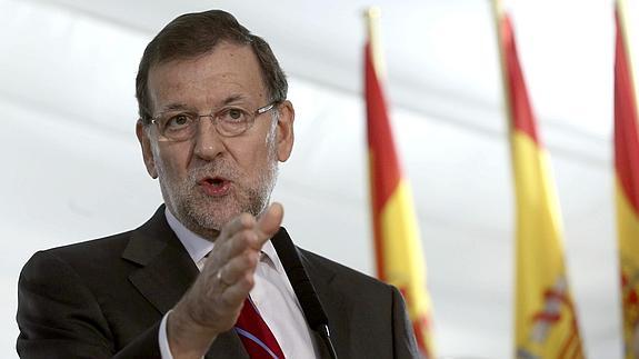 Rajoy pide que «no se frivolice» con la reforma de la Constitución