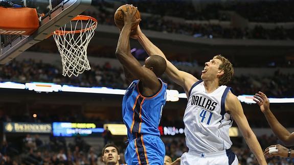 Nowitzki gana el duelo a Ibaka y lleva a los Mavericks al triunfo