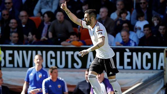 Negredo salva a un Valencia espeso ante un Getafe ordenado