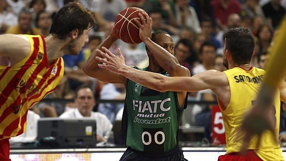 El Barcelona se clasifica para semifinales ante un gran FIATC Joventut