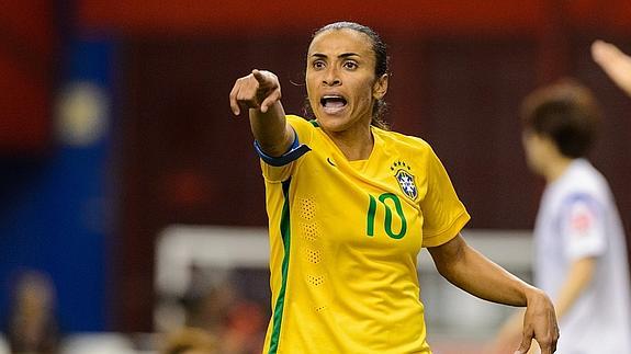 Brasil convence en la gran noche de Marta