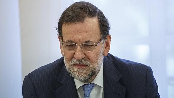 Rajoy considera una «burla» a los navarros que la ikurriña ondee en el Ayuntamiento de Pamplona