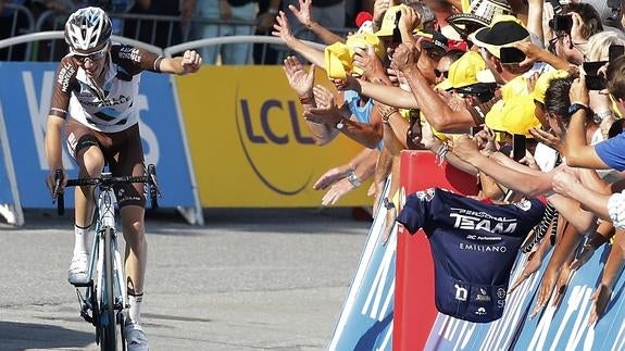 Bardet reina en los Alpes sin cambios entre los favoritos