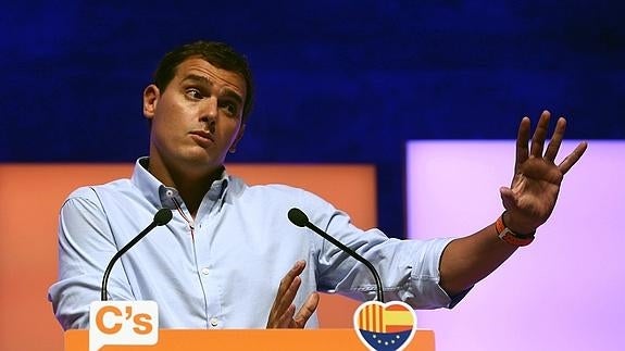 Rivera: «Si Rajoy quiere pactar con C's, debe hacer una enmienda a la totalidad de su política»