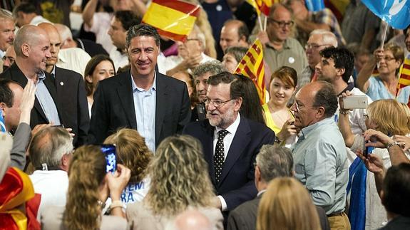 Rajoy, recibido con gritos de «independencia» en Reus