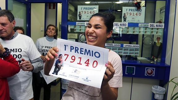 El 79140, el Gordo, se vende íntegro en Roquetas de Mar