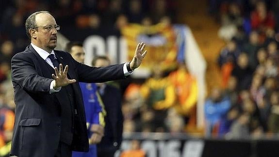 Benítez se traicionó por un sueño que acabó en despido sin aviso