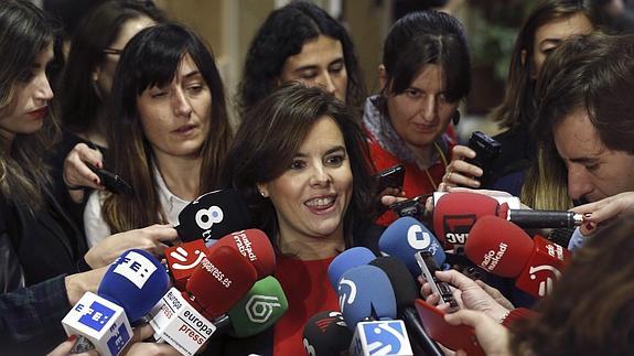 Santamaría pide a Sánchez que anteponga el interés general a los cálculos de partido