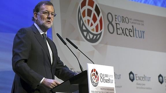 Rajoy reconoce el «papel clave» del turismo en la recuperación