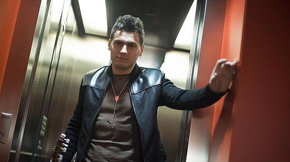 Javier Stan, hijo de 'El Arrebato', se estrena con un disco