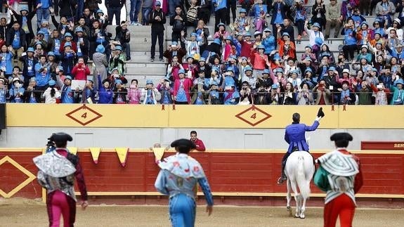 Toros y flamenco para los 2.500 turistas chinos