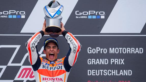 La estrategia da a Márquez medio Mundial en Sachsenring