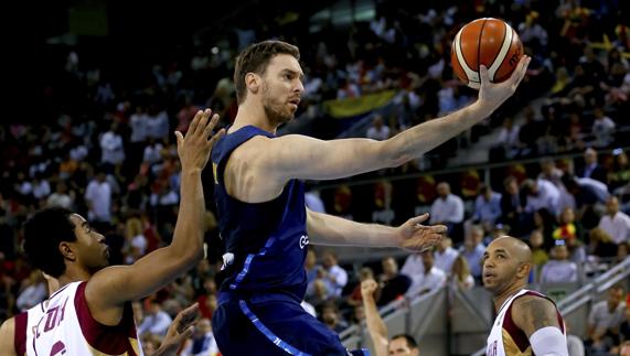 España vuelve al triunfo ante Venezuela