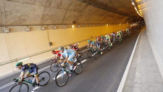 Quintana da un paso de gigante hacia la victoria en la Vuelta