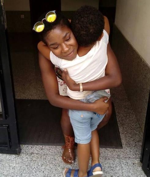 El niño preadoptivo de Sueca permanecerá con su madre biológica