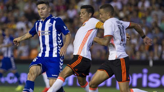 Primera victoria del Valencia y primera derrota del Alavés