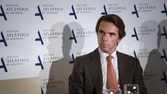 Aznar pide paciencia: «Lleva algún tiempo poner a cada uno en su sitio»