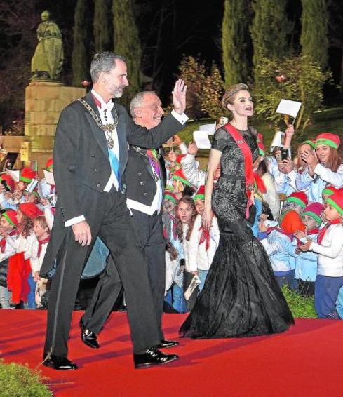 El Rey elogia la cooperación transfronteriza entre Portugal y España