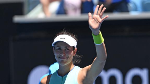 Muguruza y Carla Suárez sobreviven en una jornada aciaga para los españoles