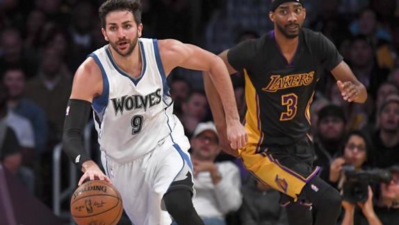 La noche triunfal de Clarkson eclipsa el doble-doble de Ricky Rubio