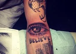 Justin Bieber es adicto a los tatuajes, según su tatuador | La Verdad