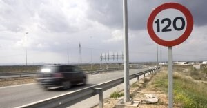 El Gobierno regional cambiará otras 300 señales en su red de autovías