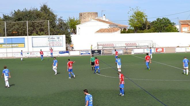 El Jávea mereció más que un empate ante el líder Alginet