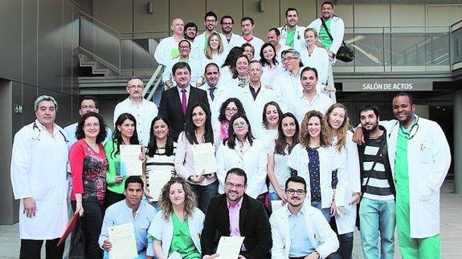 Nuevos médicos y matronas acaban su formación