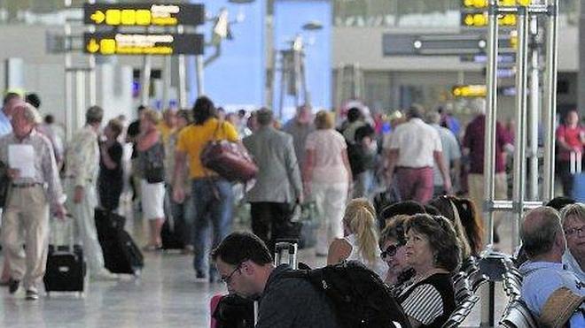 Iberia lanza un billete a Madrid por solo 39 euros para competir con el AVE