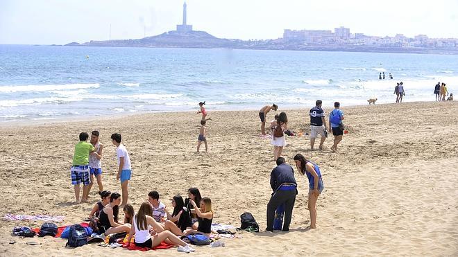 El turismo recupera las cifras de 2008 y prevé un verano de récord