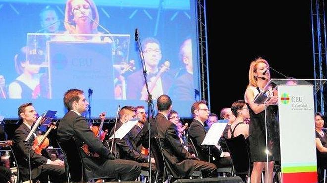 El CEU reúne a 1.200 asistentes en la fiesta de su vigésimo aniversario