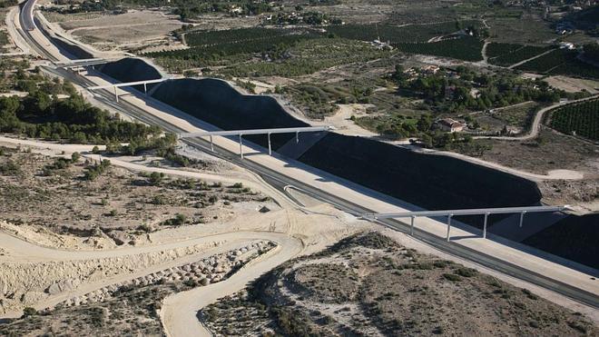 Adif avanza en la conexión del AVE Madrid-Elche-Murcia