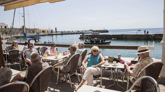 Los turistas extranjeros gastaron 259,5 millones de euros en la Región en los primeros cinco meses de este año