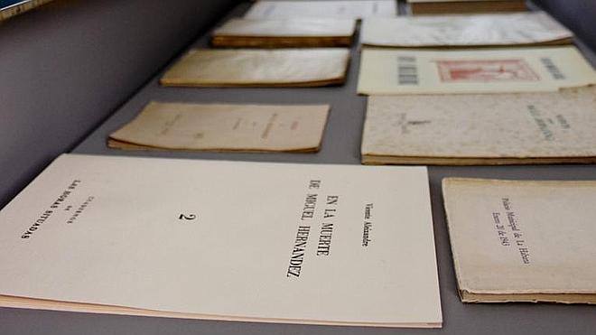 Veinte años junto al poeta