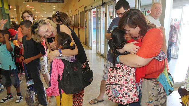 Llegan a la Región los 134 niños saharauis para pasar unas 'Vacaciones en Paz'