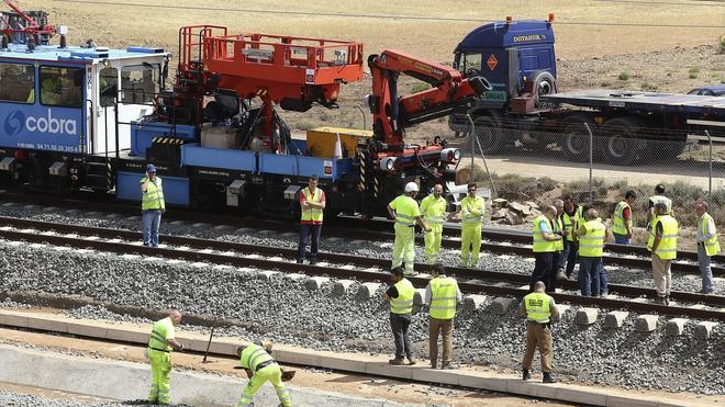 El AVE entre Albacete y Alicante vuelve a circular por una de las vías