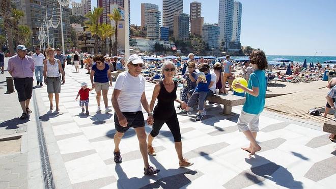 Hosbec se alía con la patronal turística en la lucha contra la economía sumergida