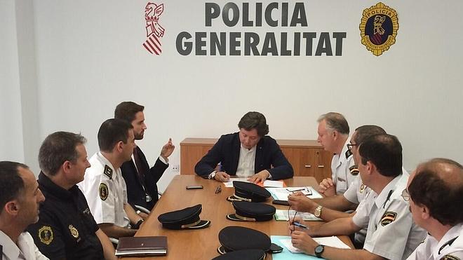 La Policía de la Generalitat desmantela 60 empresas clandestinas del sector del textil