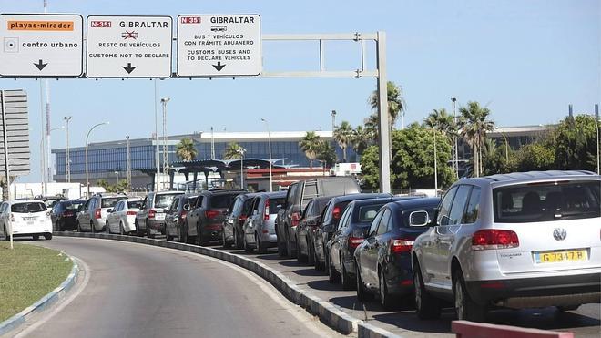 La operación Paso del Estrecho inicia el operativo de «retorno»