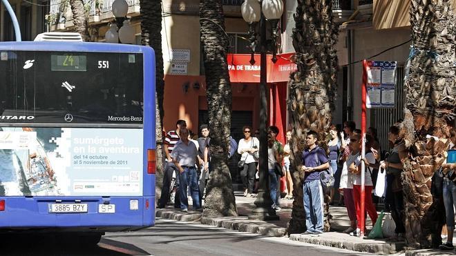 Seva aboga ahora por eliminar las paradas de autobús interurbano que hay en la ciudad