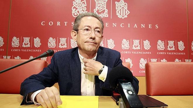 Ángel Luna dimite en Les Corts para unirse a la Sindicatura de Greuges