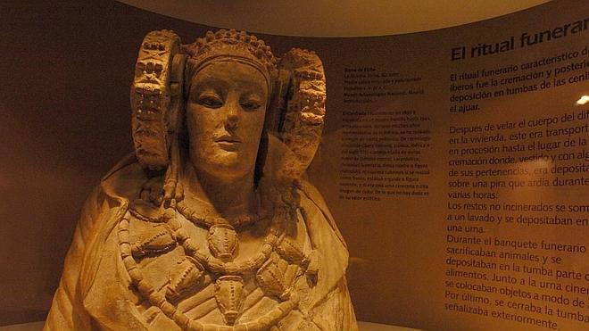 La Orden de la Dama de Elche reclama que la cesión del busto se preestablezca