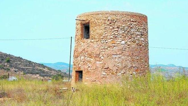 EL PCAN colabora en la restauración de un molino