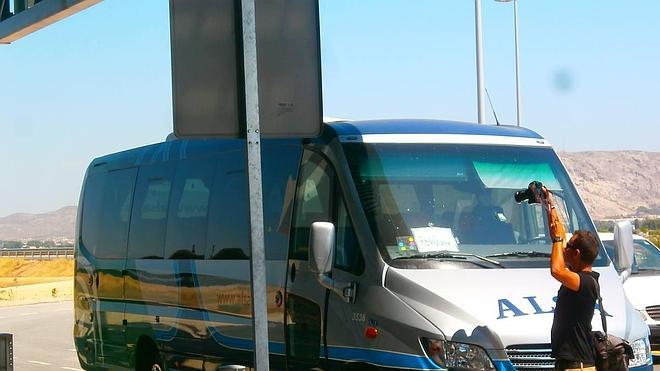 Torrevieja critica la gestión que hace Renfe de las lanzaderas del AVE